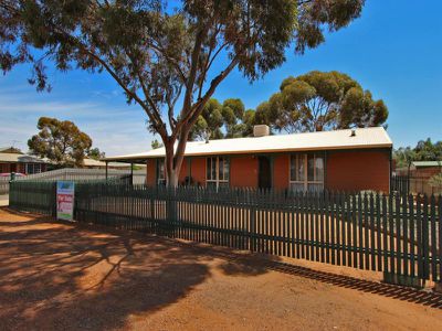 24 Azamor Drive, Boulder