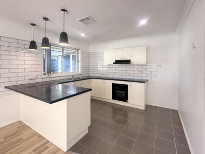 A / 38 South Gloucester Street, Forbes