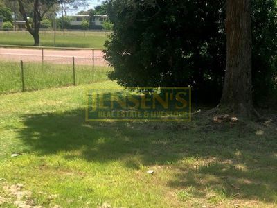 38 Main Street, Pentland