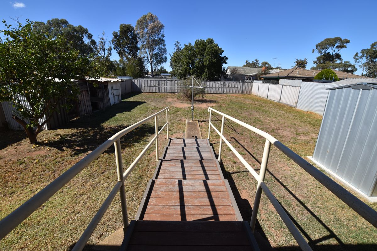 6 Day Street, Tongala