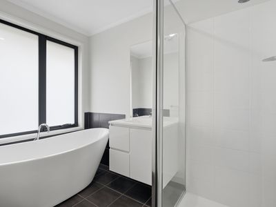 19 Lagoon View Court, Midway Point