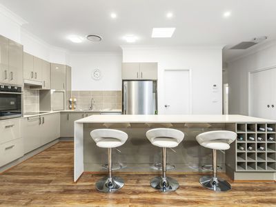 19 Eastpoint Ave, Haywards Bay