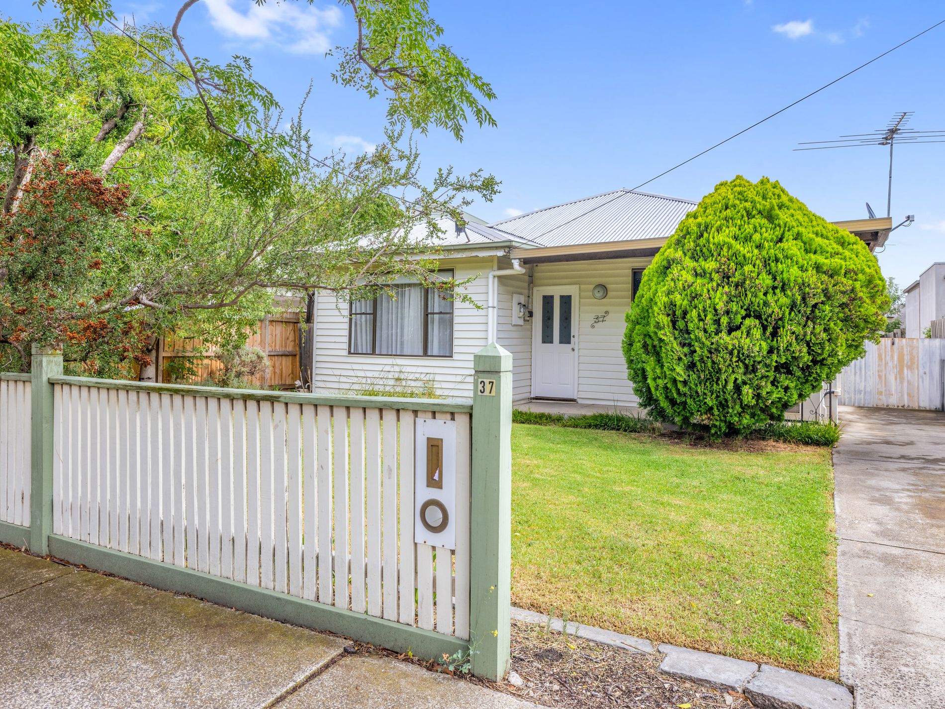 37 Carmen Street, Newport