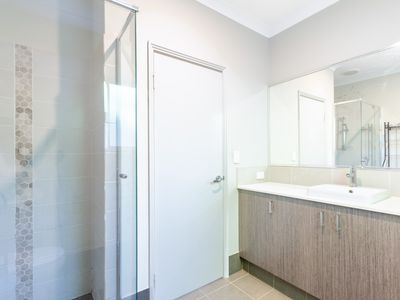 2 / 13 Thomas Way, Kardinya