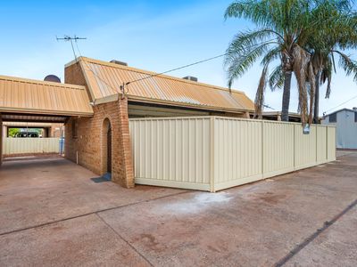 3 / 2 Carrington Street, South Kalgoorlie