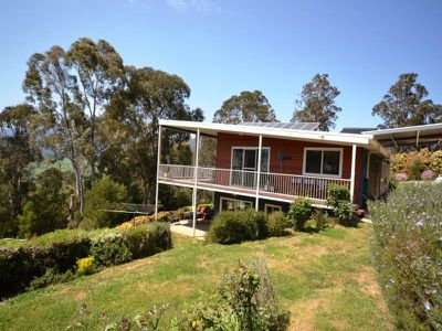 36 Sunrise Lane , Tawonga South