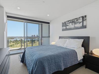 1401 / 96 Bow River Crescent, Burswood