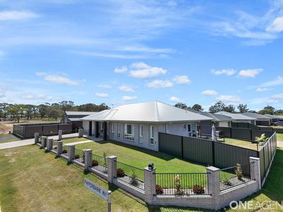 1 Paperbark Way, Urangan