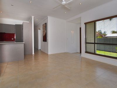 6 Julie Court, Mooloolaba
