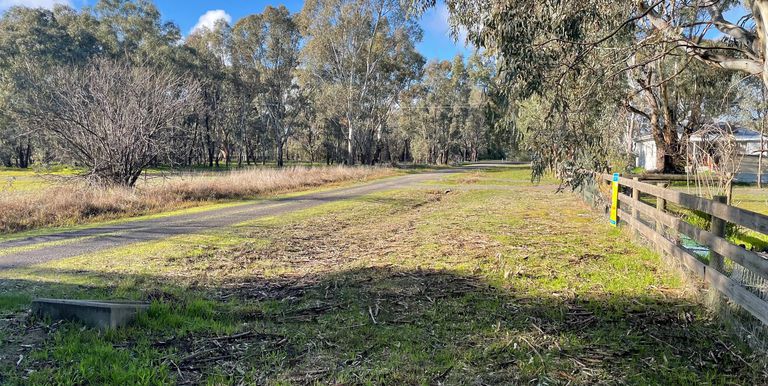 31 Ashwin Street, Violet Town