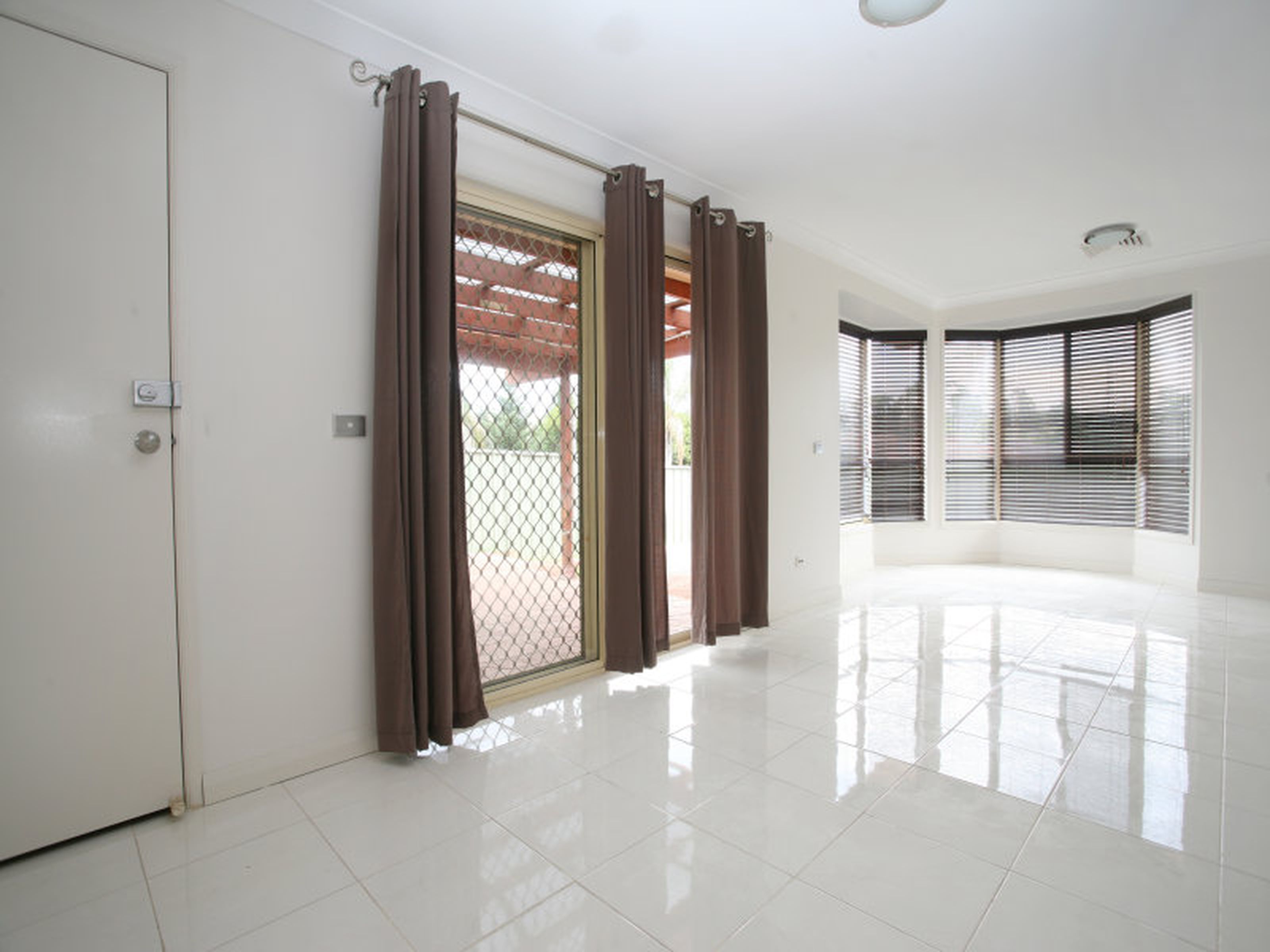 11 Linara Circuit,, GLENMORE PARK