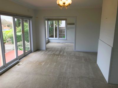 8 Josephine Street, Oak Park