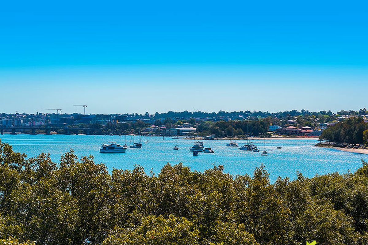 8 Bennett Street, Mortlake