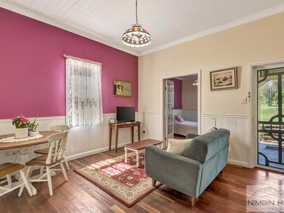 17 Standing Street, The Channon