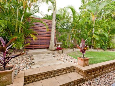 7 Palm Drive, Mooloolaba