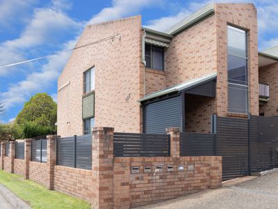 1 / 153-155 Balgownie Road, Balgownie