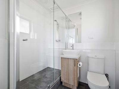 10 / 10 Empire Street, Footscray
