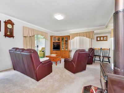 12 Chifley Crescent, Brassall