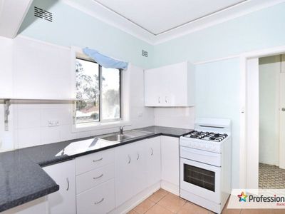 2 Burdett Crescent, Blacktown