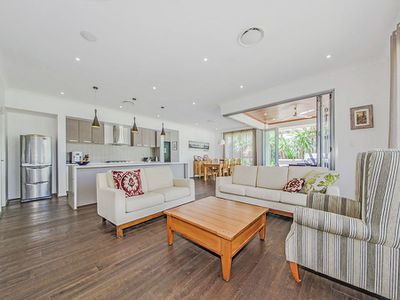 18 Clive Road, Birkdale