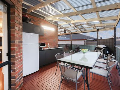 11 Cobblestone Drive, Attwood