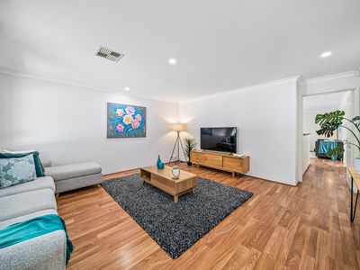 15 Harrington Avenue, Tapping