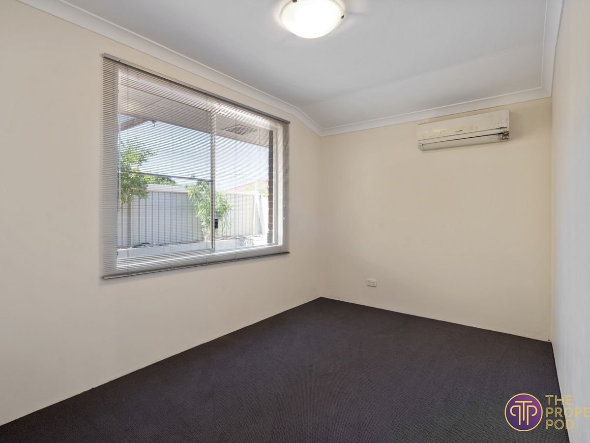 12 Waterlily Close, Huntingdale