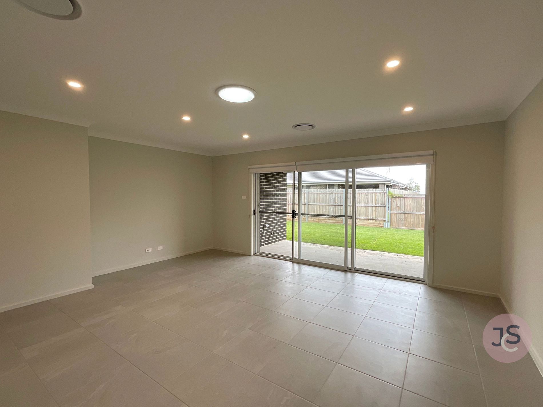 31 Arklow Cresent, Chisholm