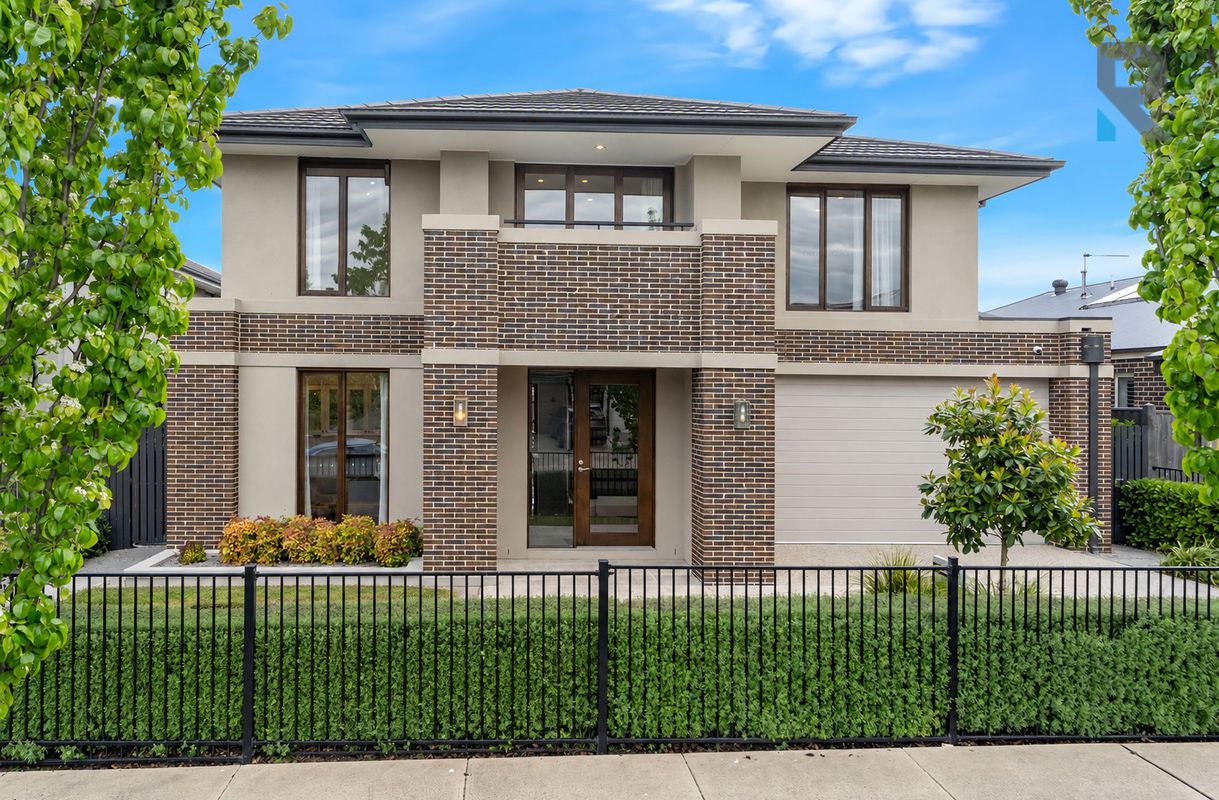 16 Warrnambool Street, Donnybrook