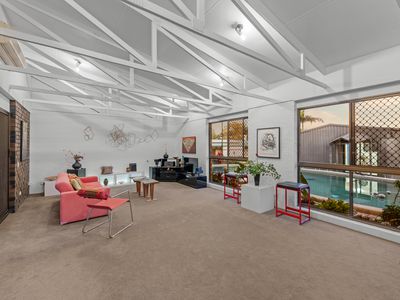 24 Balis Street, Holland Park West