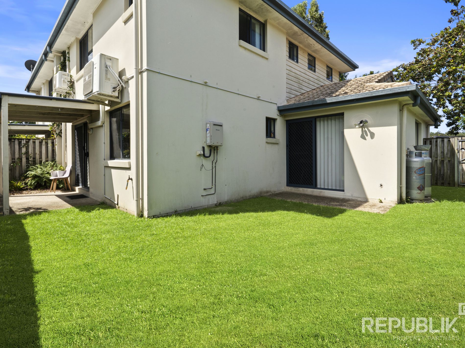 1 / 26 Witheren Circuit, Pacific Pines