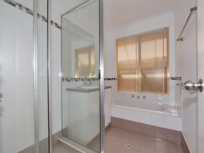 17 Vitali Crescent, Somerville