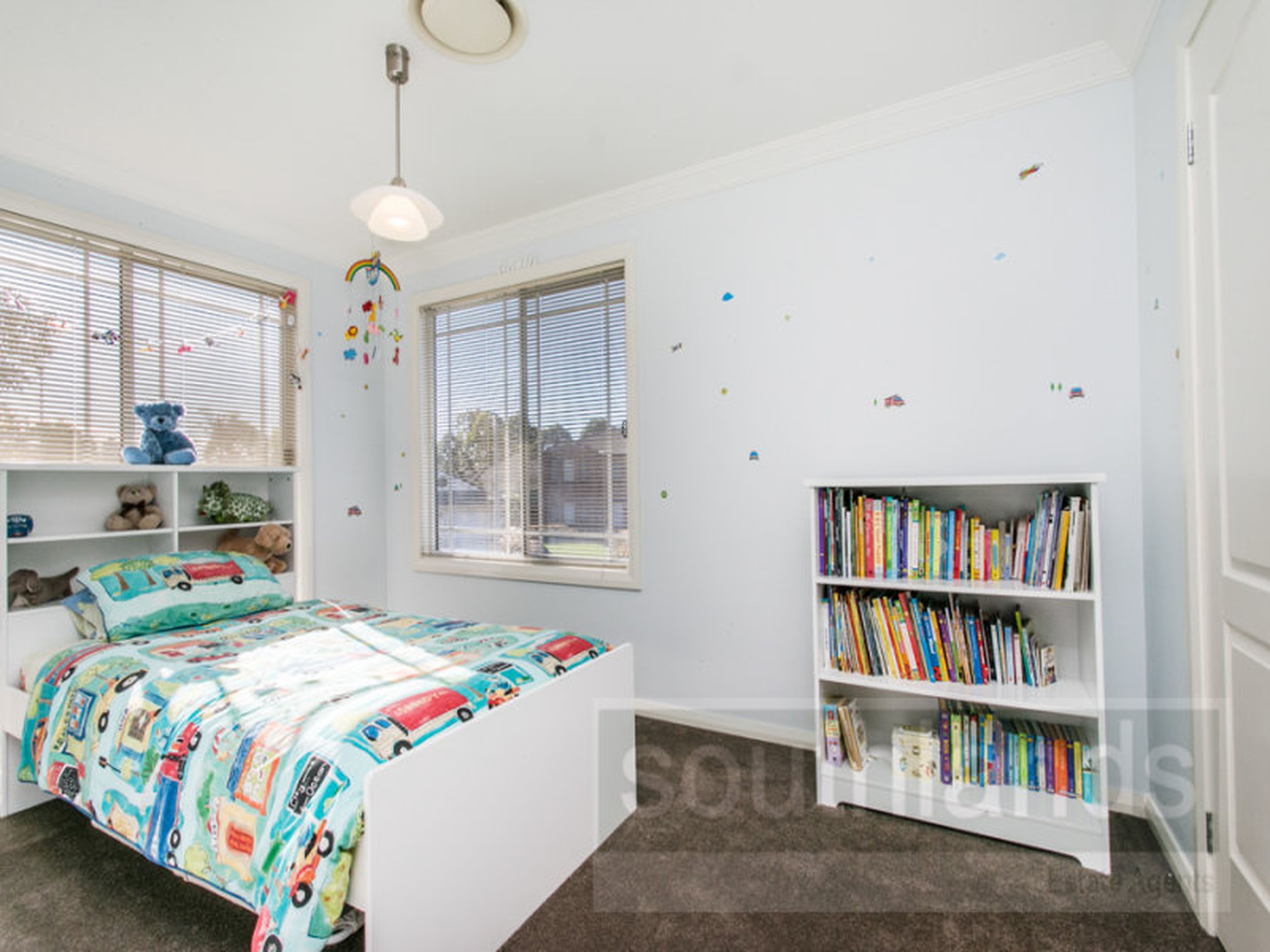 9 Torquay Tce, GLENMORE PARK
