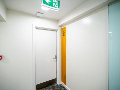 1701 / 10 Balfours Way, Adelaide