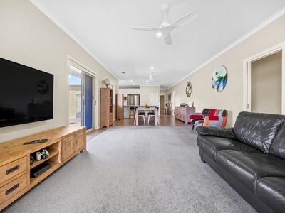 2 Brolga Place, Sale