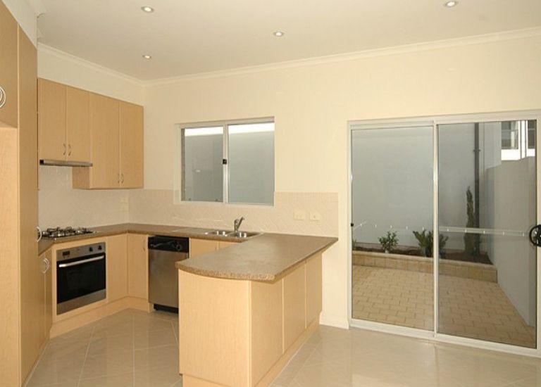 46F Cedar Avenue, Brighton