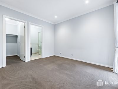 2 / 5 Orchid Avenue, Dandenong North