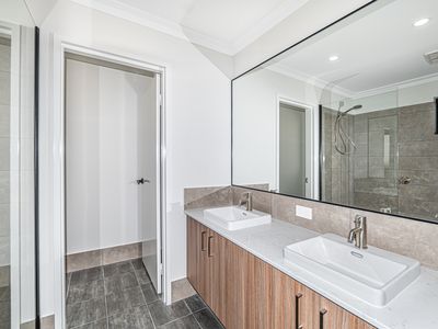 15B Calvera Gardens, Piara Waters