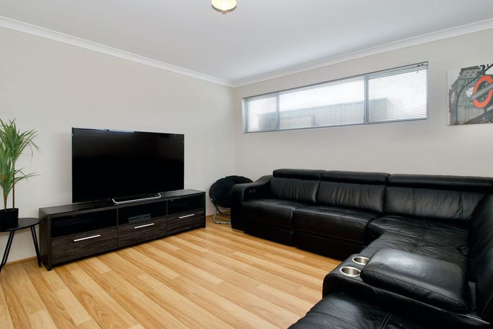 2 Tide Way , Singleton