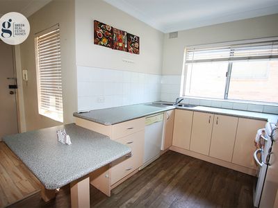 5 / 16 Bank Street, Meadowbank