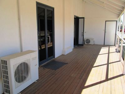 100 GALAH street, Longreach