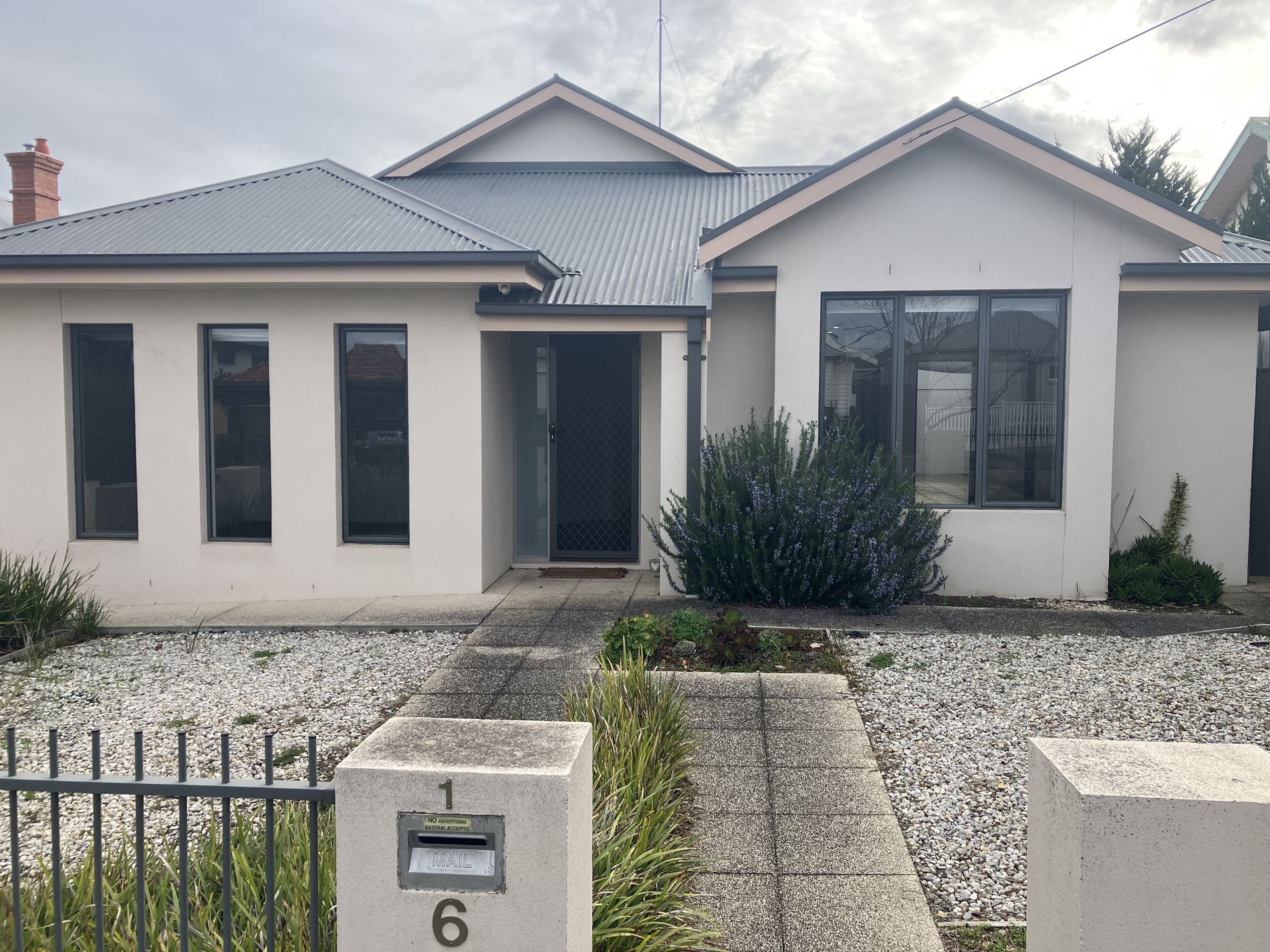 1/6 Daisy Street, Newtown