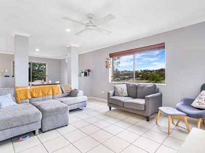 8 Dapples Court, Burleigh Heads