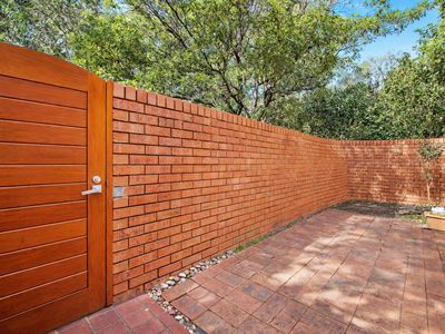 1 / 104 Burns Bay Road, Lane Cove