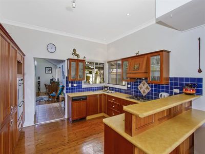 32 Trelawney St, Killarney Vale