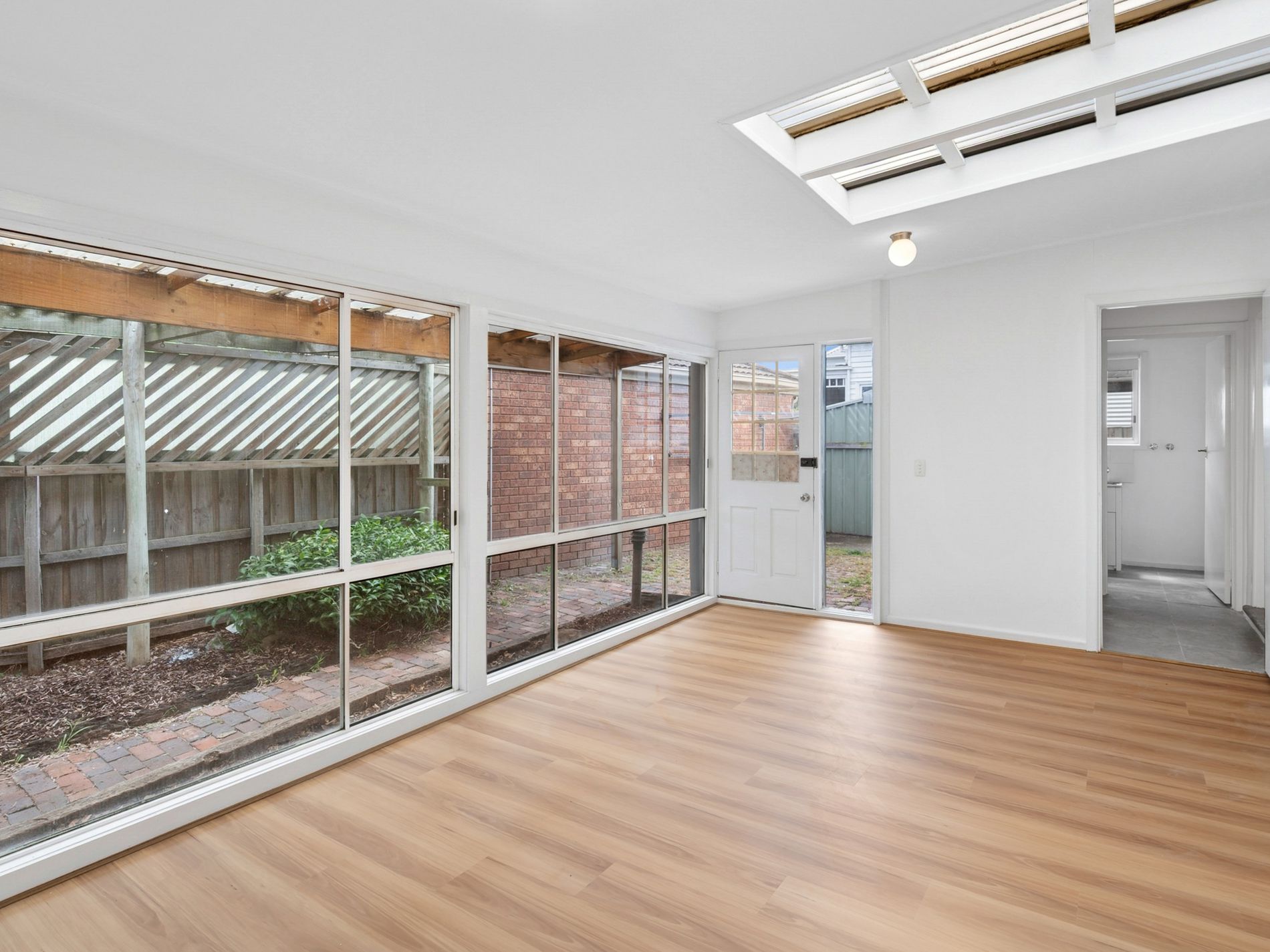 70 Breakwater Road, Thomson