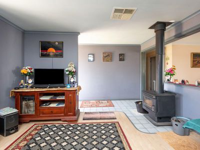 82 Dwyer Street, South Boulder