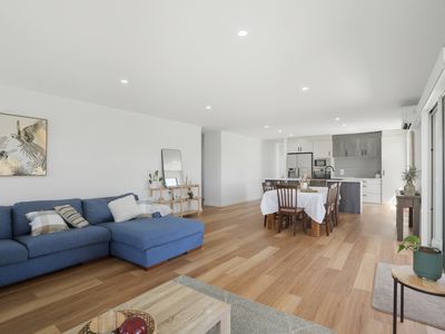 2 / 168 Agnes Street, George Town