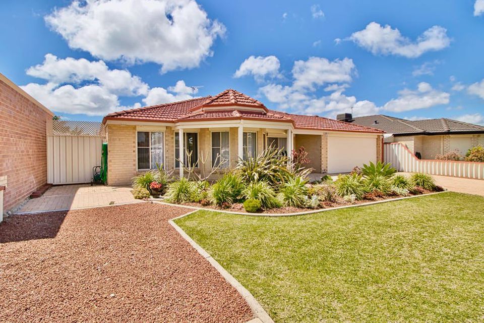 74 Chelmsford Avenue , Port Kennedy