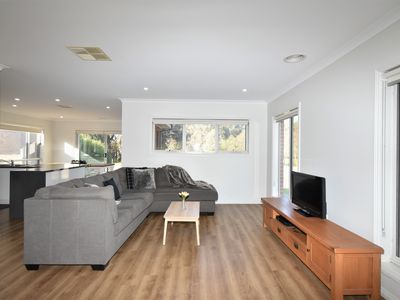 56 WILLOW DRIVE, Wangaratta